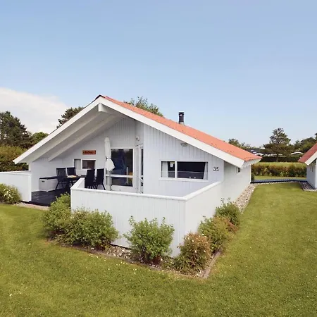 בית נופש Awesome Home In Karrebaeksminde With Sauna