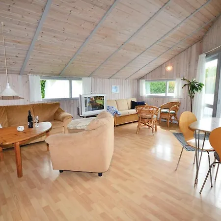 בית נופש Awesome Home In Karrebaeksminde With Sauna