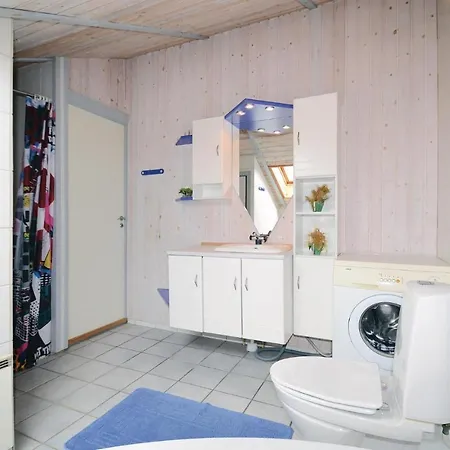 בית נופש Awesome Home In Karrebaeksminde With Sauna *