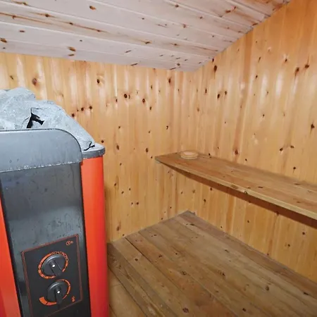 בית נופש Awesome Home In Karrebaeksminde With Sauna *